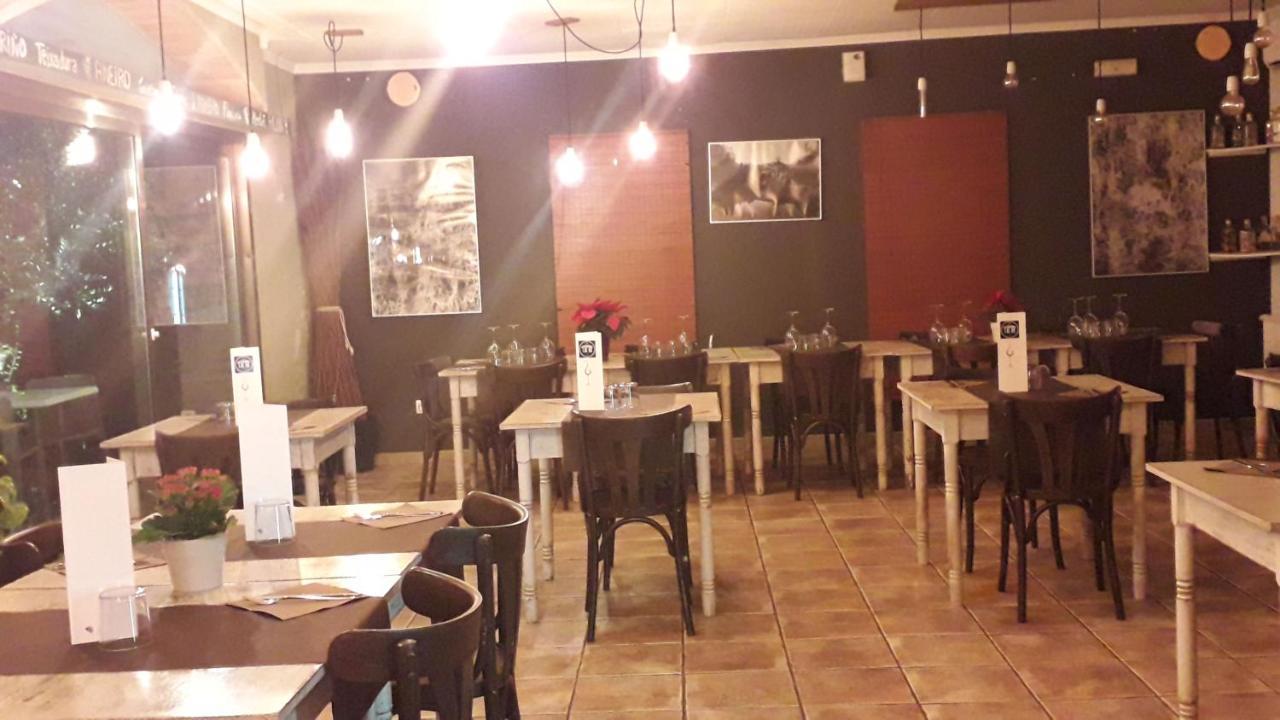 Hostal De L'Aigua Sant Llorenc de la Muga المظهر الخارجي الصورة